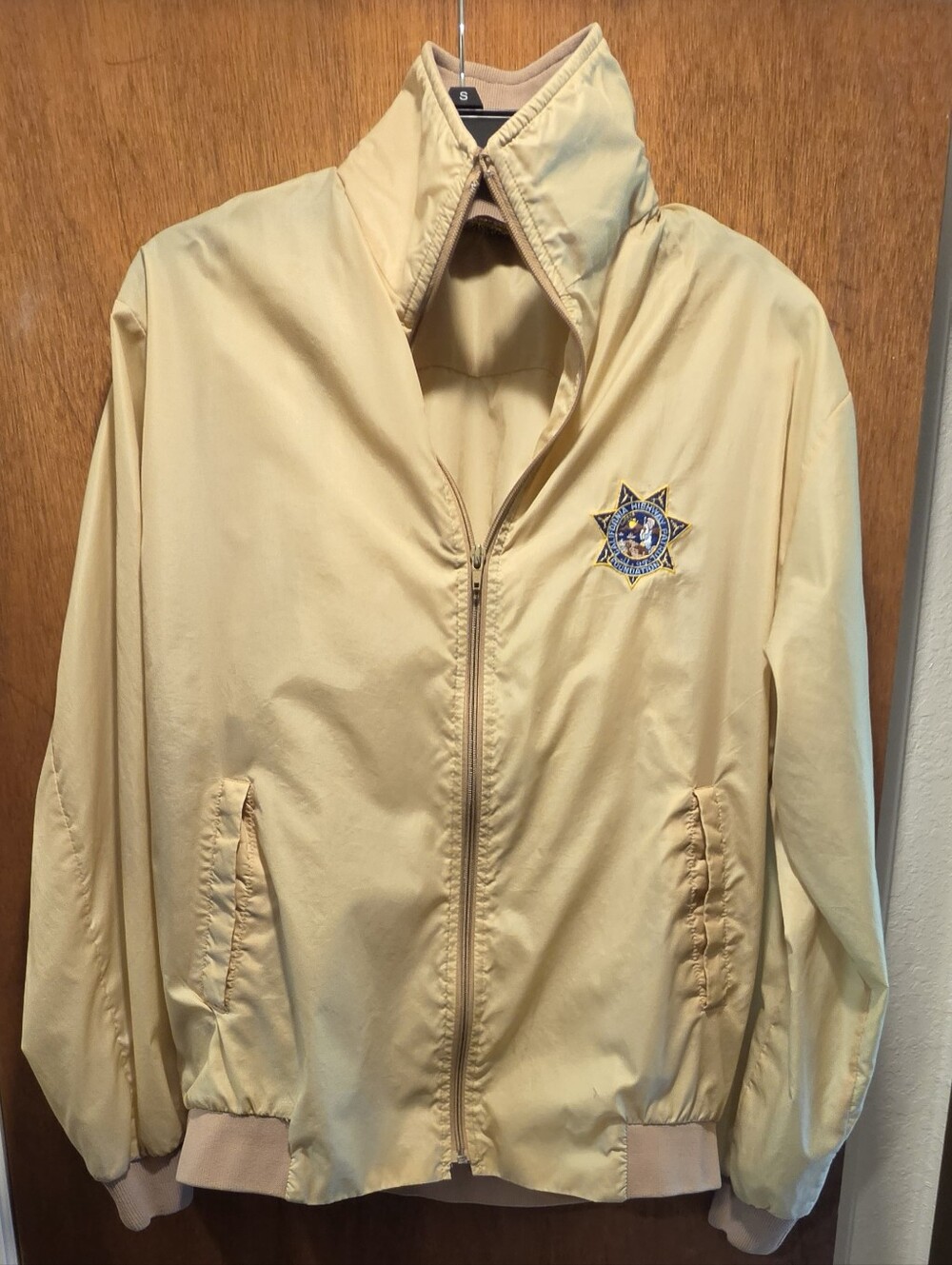 LaMode Men's Light Yellow Windbreaker Jacket 99-11 CHP Foundation szL - Picture 1 of 11